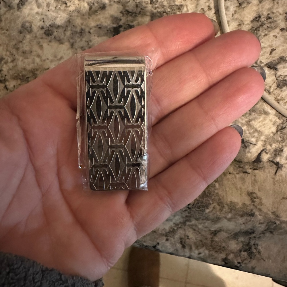 Cartier Elegant Silver Money Clip (wrapped in plastic)